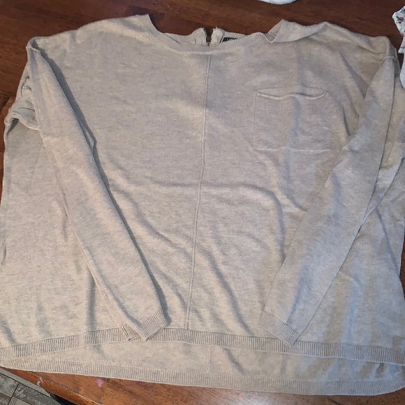 Sweater - Picture 1 of 2